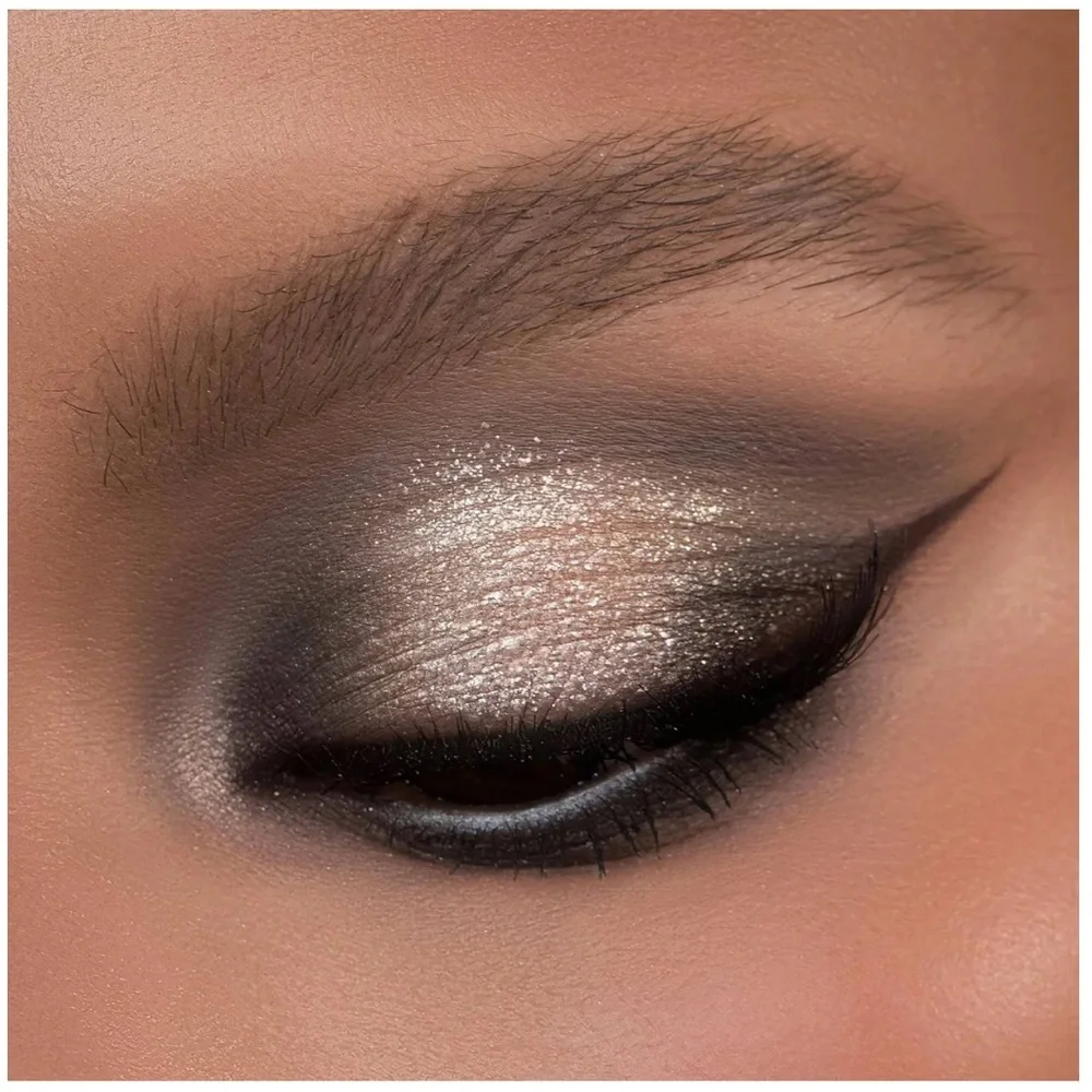 Natasha Denona- RETRO GLAM
EYESHADOW PALETTE - Picture 9 of 14